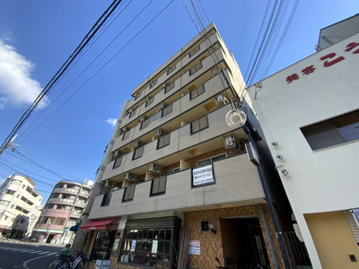 【外観】 | 有明ハイツ | 相川駅が目の前のマンションです。