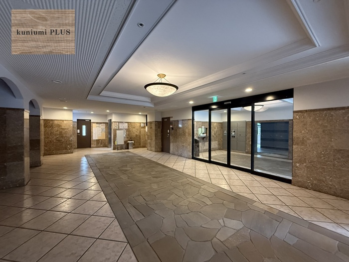 アンビエント京橋グランマージュのエントランス