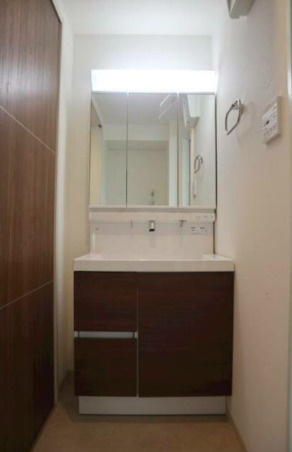 エルデ北堀江の独立洗面台