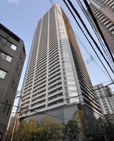 大阪ひびきの街ザ・サンクタスタワーの外観