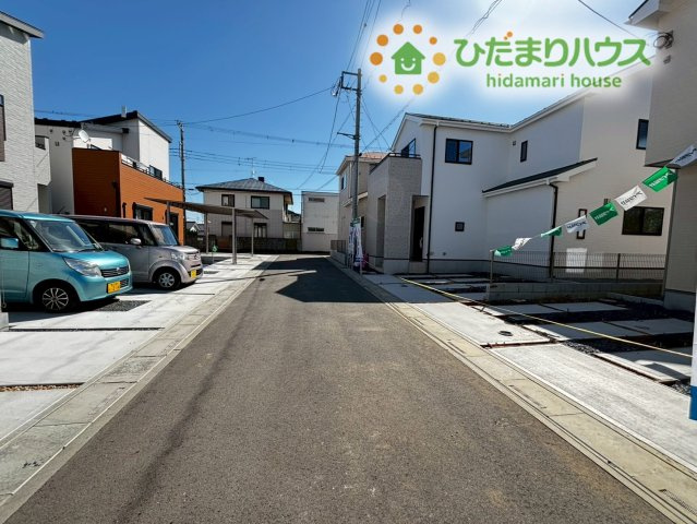 深谷市上野台　新築一戸建て　いろどりタウン　16の前面道路含む現地写真|閑静な住宅地で叶える静かな暮らし(^^)/			
