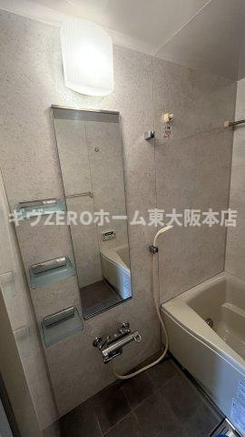 アーバンフラッツ瓦町のシャワールーム