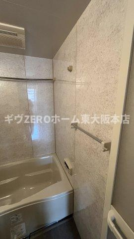 アーバンフラッツ瓦町の玄関