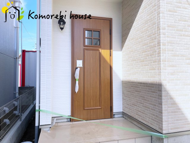 さいたま市北区吉野町二丁目191番14　新築一戸建て　ハートフルタウン　Aの玄関|明るく使いやすい玄関で、家族の生活をスムーズに。収納や導線も配慮された万能空間です。