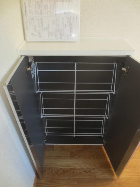 ハイツあすなろの玄関