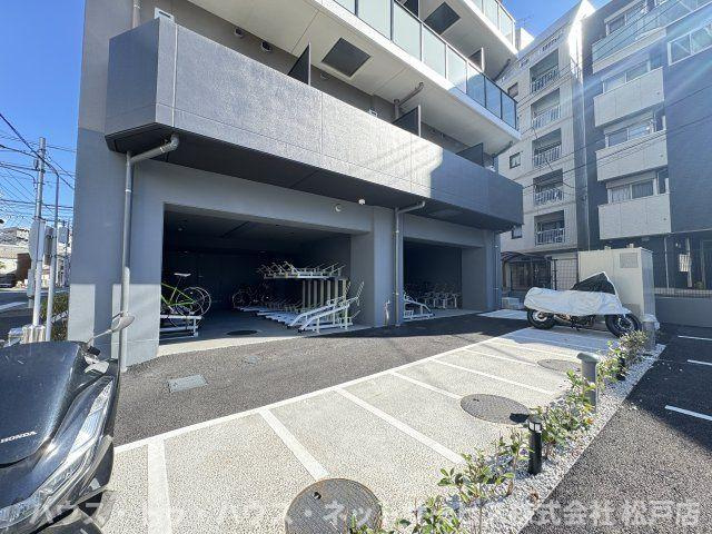 S-RESIDENCE松戸Iriseのエントランス