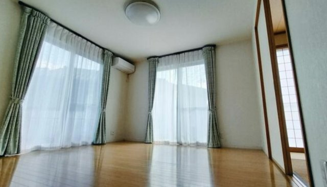 【居間・リビング】 | 熊谷市上之　中古戸建