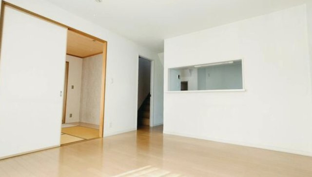 【居間・リビング】 | 熊谷市上之　中古戸建