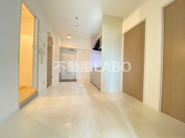 シャトー弁天弐番館の居間・リビング