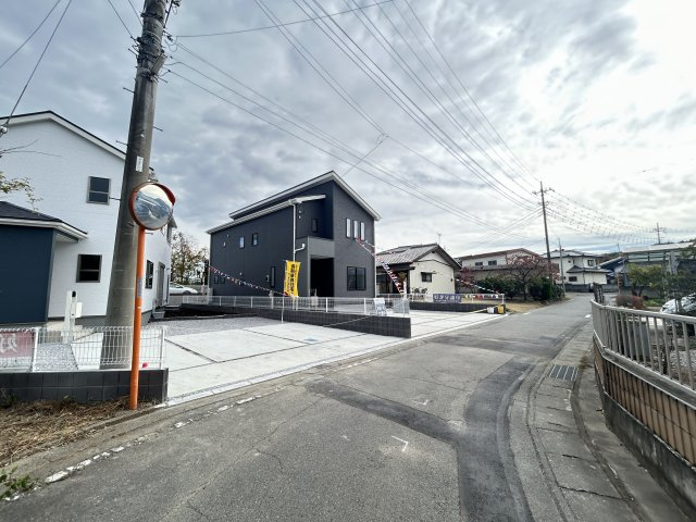 新築　高崎市寺尾町第5　Livele Garden.S　2号棟の前面道路含む現地写真|現地写真　南西側接道幅員約4.2ｍ