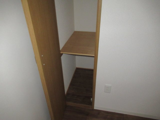 フレール浜山２ＬＤＫの収納|十分な収納スペースがあります