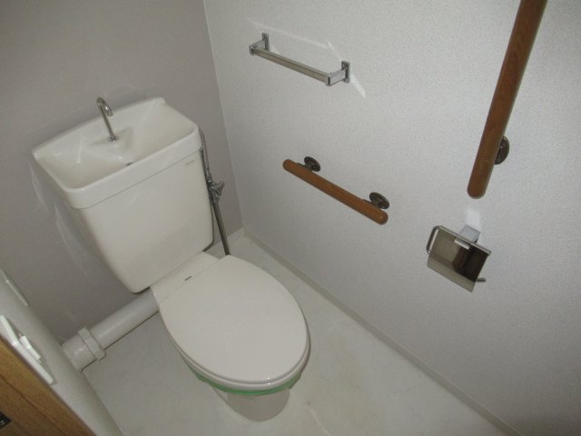 フレール浜山２ＬＤＫのトイレ|ゆったりとした空間のトイレです