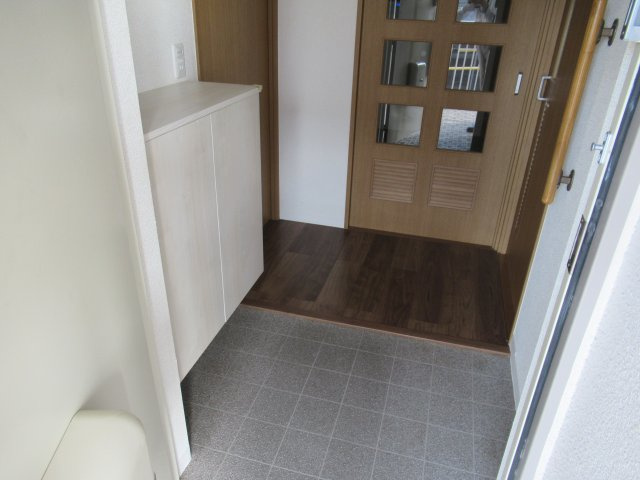 フレール浜山２ＬＤＫの玄関|収納もある玄関です