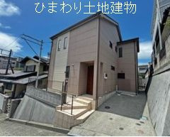 【外観】 | 座間市広野台1丁目 中古戸建て | 2010年9月　木造ストレート葺2階建　新規内装リフォーム済み