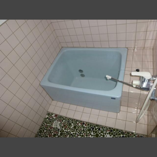 コムレッドハウスの浴室|落ち着いた空間のお風呂です