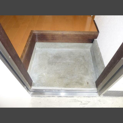 【玄関】 | コムレッドハウス | 落ち着いた玄関です