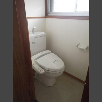 【トイレ】 | コムレッドハウス | シンプルで使いやすいトイレです