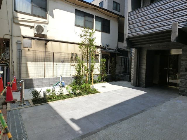 Ａｕｇｕｓｔａ　Ｒｅｓｉｄｅｎｃｅ　新小岩のエントランス