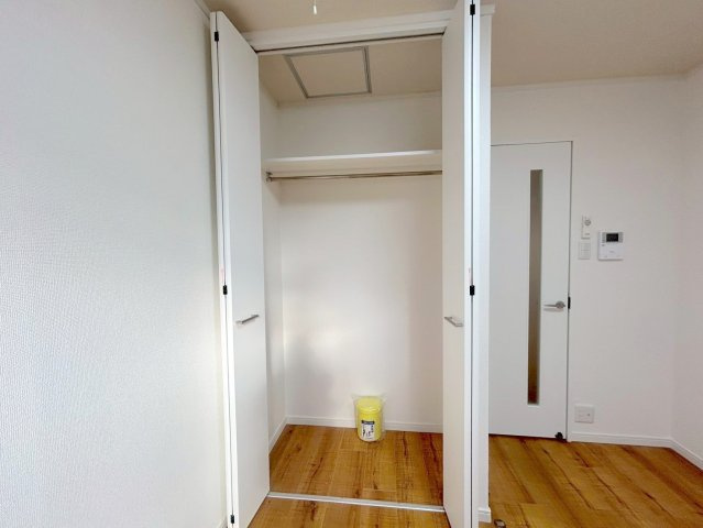 シティハイム 井草庵の収納|★奥行きもしっかりあるクローゼット収納ございます★