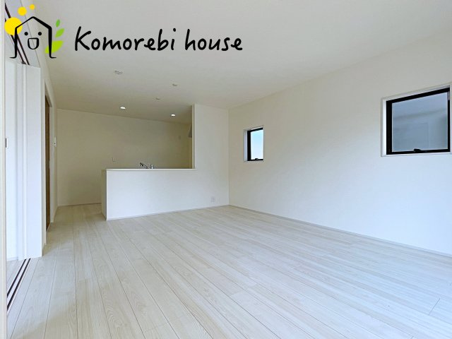 鴻巣市袋　第2　新築一戸建て　リーブルガーデン　01の居間・リビング|ゆったりとした居間です