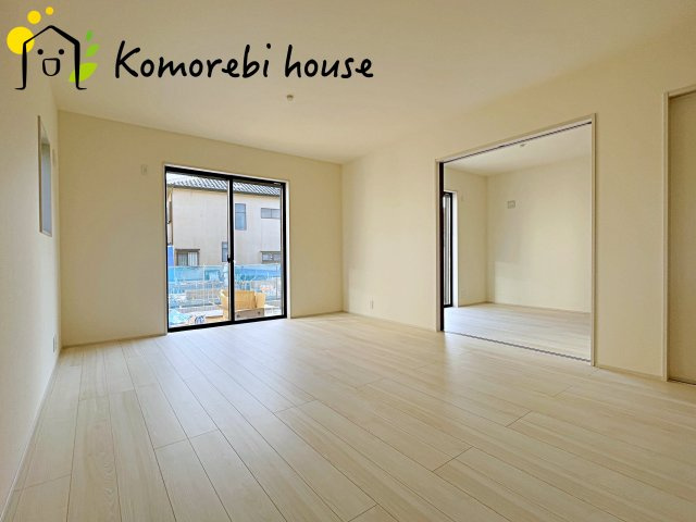 鴻巣市袋　第2　新築一戸建て　リーブルガーデン　01の居間・リビング|おしゃれな居間です