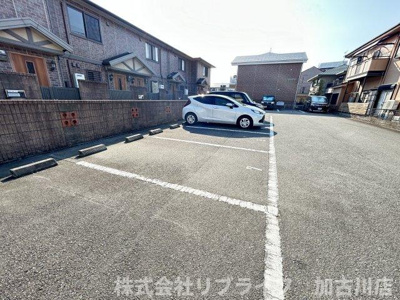 【駐車場】 | プレリビイエール