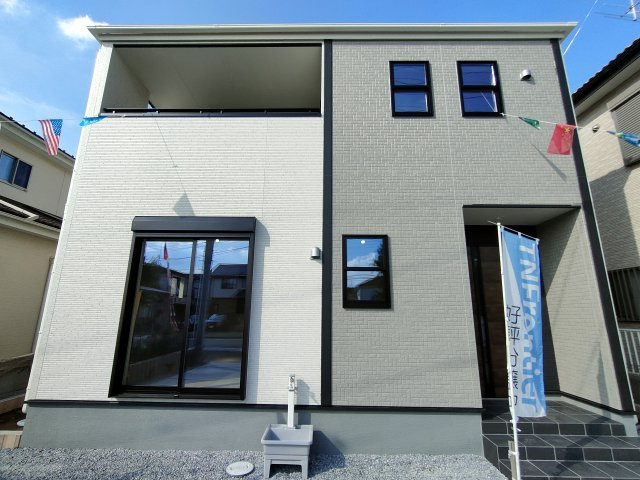 【LiveleGarden.S】第1野木南赤塚 の外観|〇限定1邸〇【4LDK+ストレージルーム+WIC】
南道路に面した日当たり良好な配置です♪コンビニ徒歩１分♪スーパーも徒歩圏内、生活便利な住環境♪ぜひご自身でご確認ください！
※2025年9月撮影