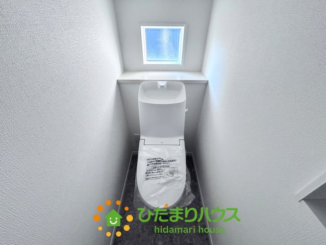 ワイウッドコート加須市南篠崎第３期　新築一戸建て　03のトイレ