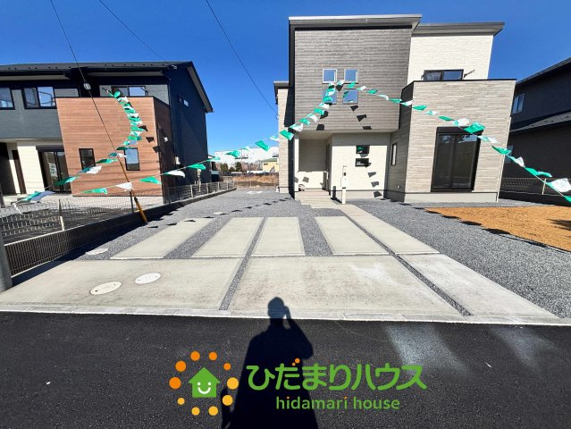 ワイウッドコート加須市南篠崎第３期　新築一戸建て　03の駐車場|2025/12/7　撮影