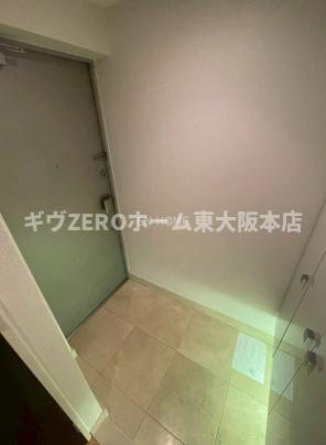 レジェンドール心斎橋イーストの玄関