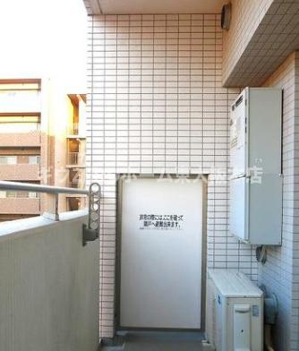 レジェンドール心斎橋イーストのバルコニー