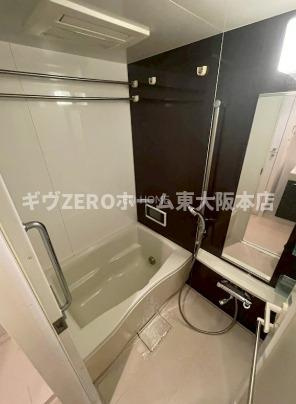 レジェンドール心斎橋イーストの浴室