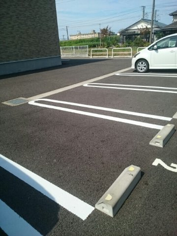 フローラの駐車場