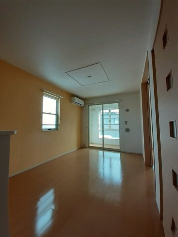 フローラの居間・リビング