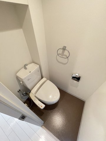 大阪市都島区毛馬町２丁目の賃貸マンションのトイレ