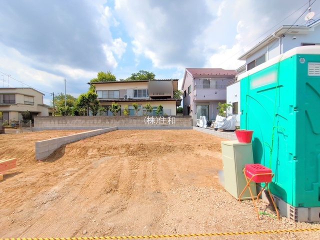 富士見市水谷東１丁目の新築一戸建の前面道路含む現地写真