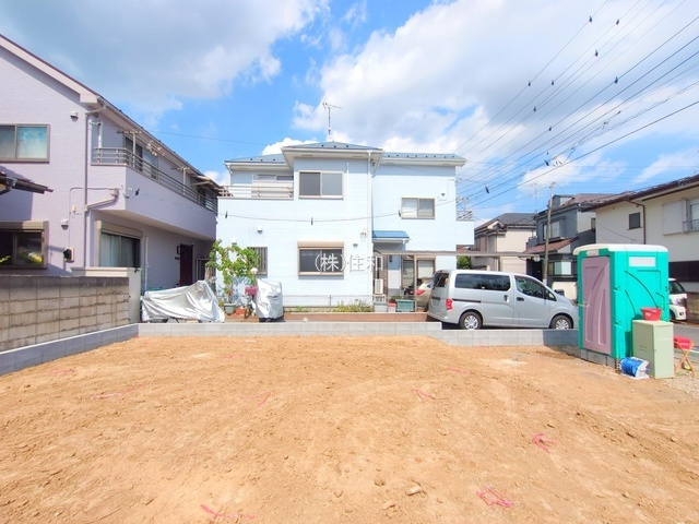 富士見市水谷東１丁目の新築一戸建の前面道路含む現地写真
