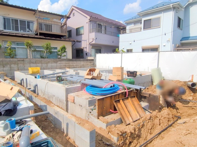 富士見市水谷東１丁目の新築一戸建の前面道路含む現地写真