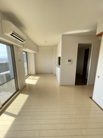 大阪市都島区毛馬町２丁目の賃貸マンションの居間・リビング