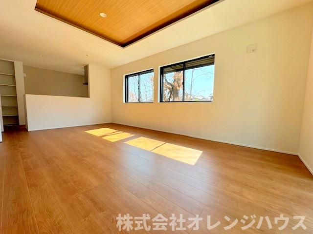 【居間・リビング】 | 座間市南栗原6丁目　新築分譲住宅　全1棟 | あったらいいなの設備も充実しております！【2026.1】