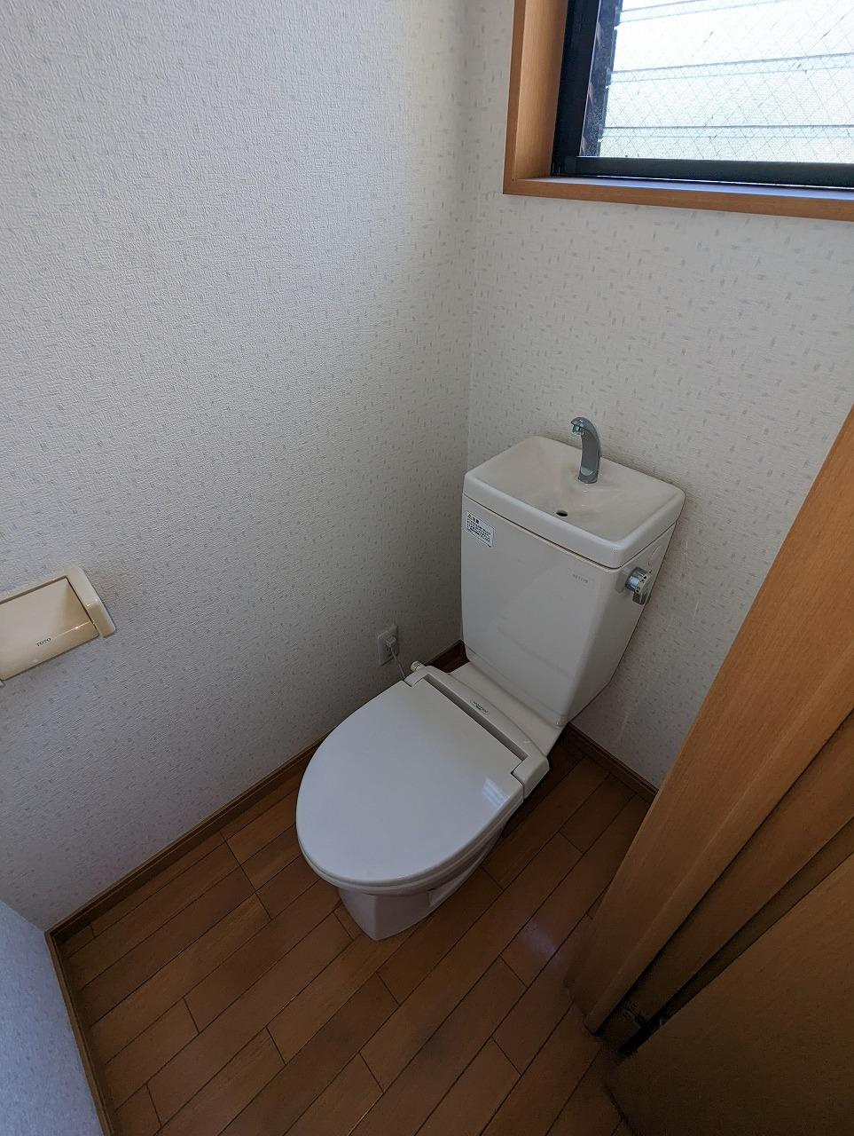 ミナレットのトイレ