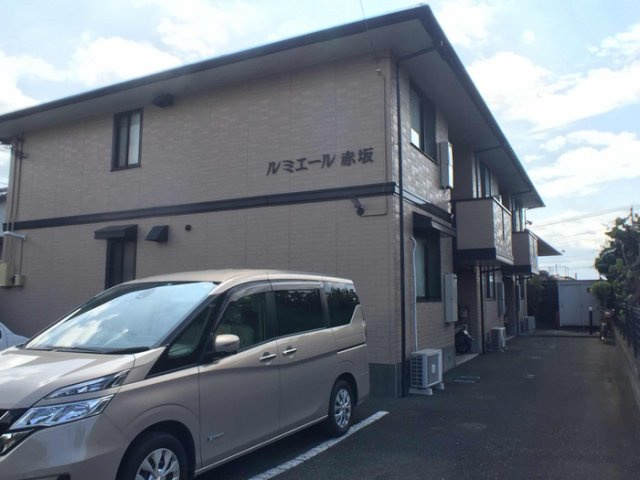 ルミエール赤坂の外観