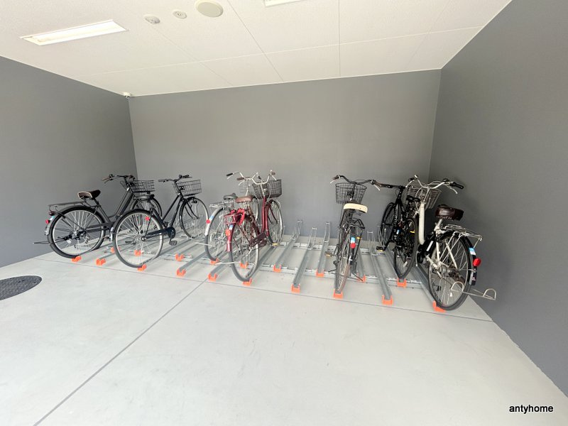 プレサンス西淡路レジェーロ　仲介手数料無料の駐車場