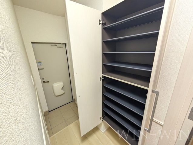 ヒカルサ豊橋柳生川 Ⅱの玄関