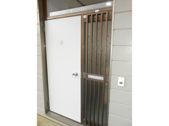 カネ山ハイツB（光和）の玄関