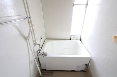 【浴室】 | ビレッジハウス平生第二2号棟 | ビレッジハウスの同一物件・同一タイプの間取りの写真です