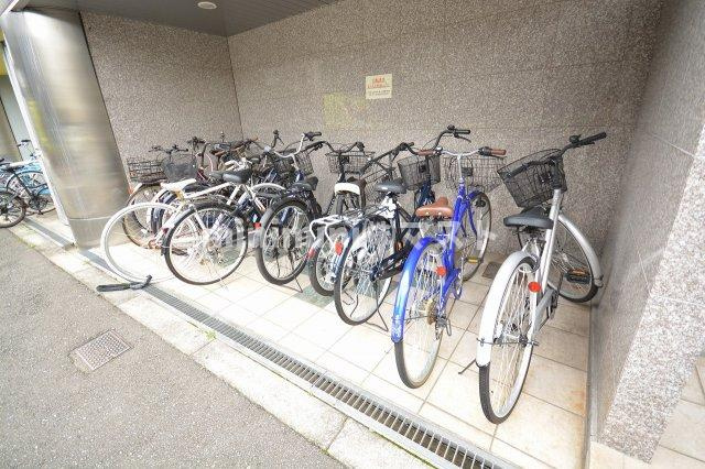 ボンジュール九条南の駐車場|※別号室参考写真