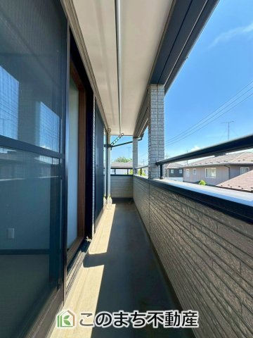 宇都宮市針ヶ谷町中古戸建のバルコニー|"南向きバルコニーがございます！
陽当りが確保されておりますので洗濯物も速乾です！"
