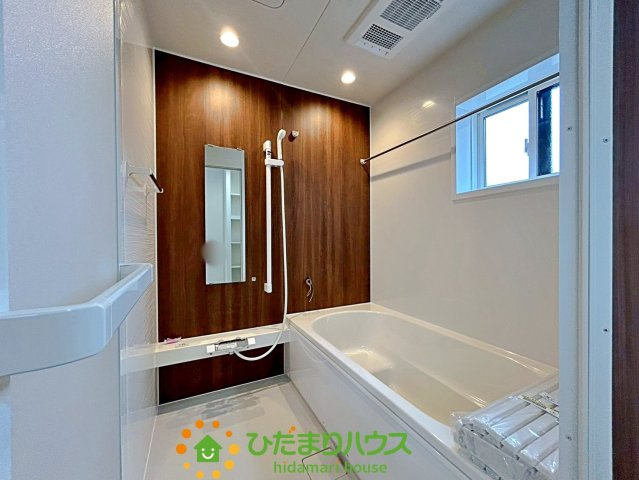 ワイウッドコート加須市多門寺第11期　新築一戸建て　03の浴室