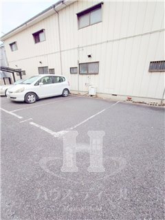 【駐車場】 | エステートピアドエル | 駐車場です